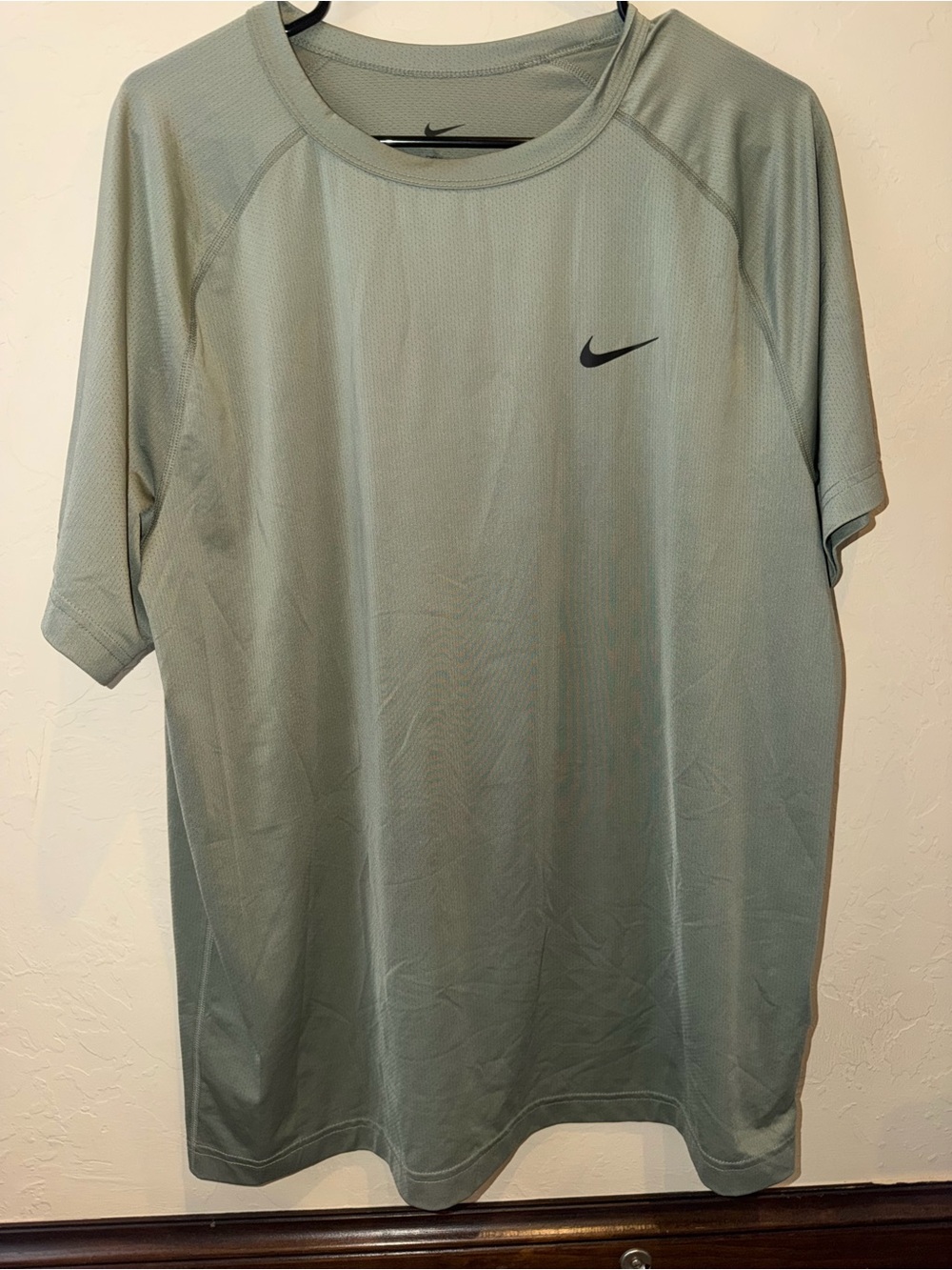 Nike Dri-FIT Men's L Olive Green Short Sleeve Crew Neck T-Shirt Breathable
